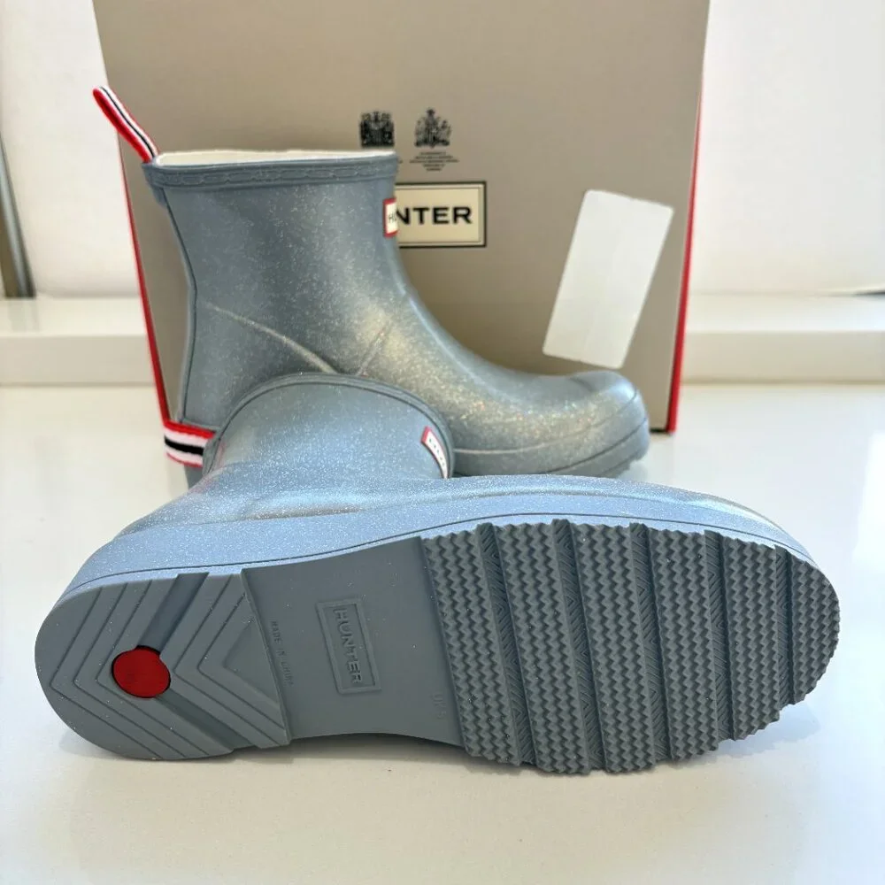 Hunter Play Short Cosmic Boots Rain Booties Waterproof Silver Size 7 NEW